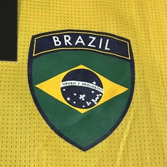 Brasil Soccer Football T-Shirt Yellow # 10 Brazil Flag Logo Medium Athletic Tee