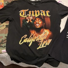 2014 New Orleans Music Festival, Tupac, Travis Scott t-shirts