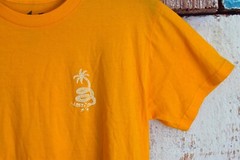 Men’s Lost T-Shirt Short Sleeve Crew Neck SMALL Yellow NEW