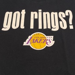 LAKERS 16X CHAMPIONSHIP RINGS T SHIRT (MEDIUM)