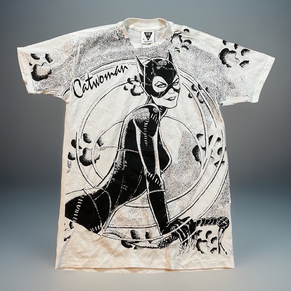 1992 Vintage Catwoman Batman DC Comics AOP Front Men’s T Shirt Medium USA Movie