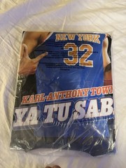 Karl Anthony Towns Slam Cover -Black Large Tee Shirt