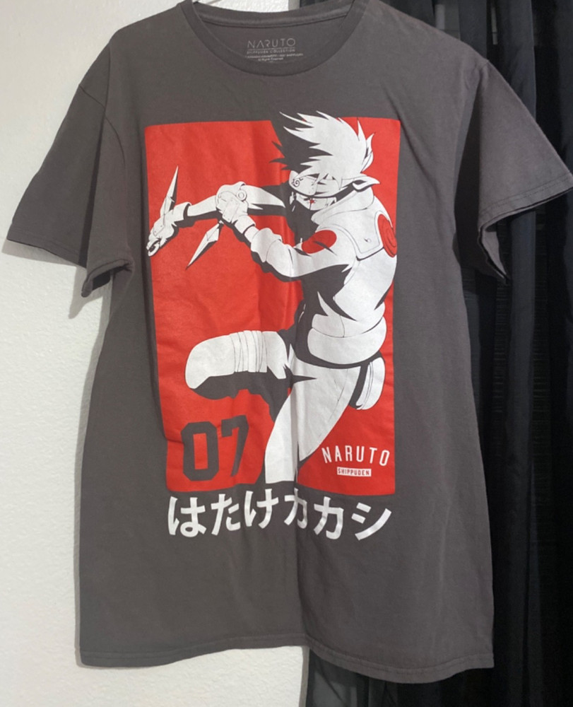 Gray Bioworld Naruto Shippuden Kakashi Team 07 Anime t-shirt Size Medium.