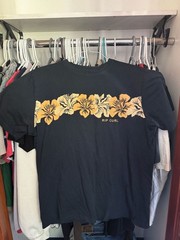 Rip Curl Men’s Relaxed Fit Graphic Short Sleeve T-Shirt with Hibiscus Print