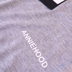 Annie hood Logo T-Shirt Womens S Oversized Grey Crew Neck 100% Cotton Tee