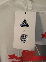 PALACE NIKE ENGLAND T-SHIRT WHITE Ready to ship!!! size M!!