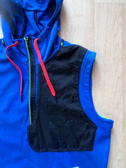 Nike Therma Sleveless Hooded Training Top Size M Blue Multi Color CD5716 480