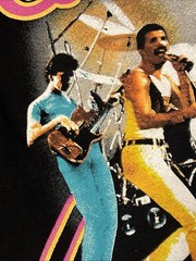 NEW OFFICIAL LICENSED QUEEN BAND FREDDIE MERCURY WE WILL ROCK YOU T Shirt Mens M