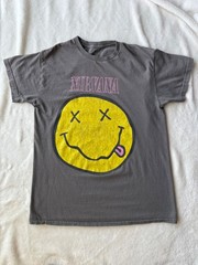 Nirvana Shirt Mens Medium Smiley Face Grunge Band T-Shirt Rock Music Please Read