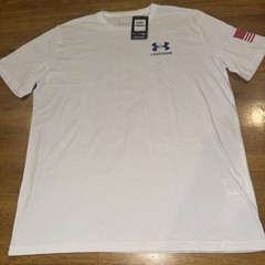 Under Armour 1370810 101 Men’s UA Freedom USA Flag T-Shirt Large White New Tags