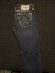 True Religion men’s Jeans Blue Denim Medium Wash Contrast Stitch Logo 5-Pocket