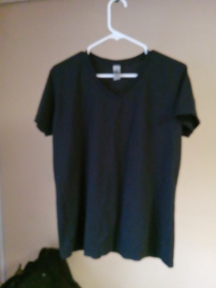 Gildan Adult Softstyle V-Neck Stylish T Shirt Casual Plain T-Shirt – G64V