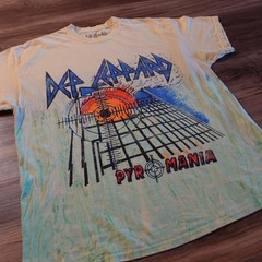 Licensed DEF LEPPARD Pyromania Spellout Graphic Acid Wash Tshirt Mens Small