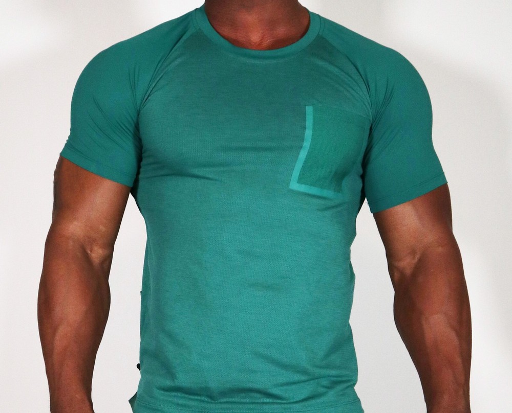 ADULT GREEN ATHLETIC SHIRT WITH BACK ZIP POCKET SHIRT ADULT S 34-36