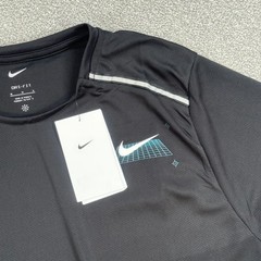 Nike Miler Men Short-Sleeve Graphic Running Top T-Shirt Black Small HV3997-010 M