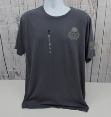 Under Armour 6009153 Men’s UA Freedom Flag Skull T-Shirt Short Sleeve Gray 2XL
