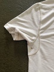 Tommy Bahama Men’s Off White/Beige Crew Neck Short Sleeve Logo Tee Cotton Knit L