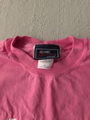 Vintage 2000s Friends NBC Store Pink Embroidered T-shirt TV Promo M