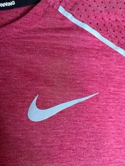 Men’s Nike Running Dri Fit Standard Fit S/S Athletic T-Shirt Medium M – Maroon