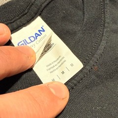 Gildan Men’s Black and Grey T-shirt