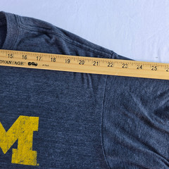 Michigan Wolverines T Shirt Men’s 2XL Gray Distressed Logo Fanatics NCAA