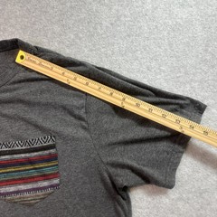 Beautiful Giant XL Gray T Shirt Tribal Pocket
