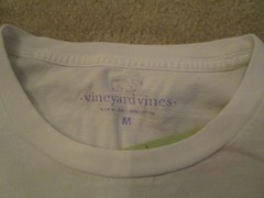 VINEYARD VINES WHALE COLORFUL WITH CRABS SEASHELLS T-SHIRT POCKET SIZE MED