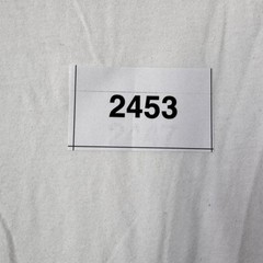 Levis White Pocket T Shirt Medium With Front Pocket 2453