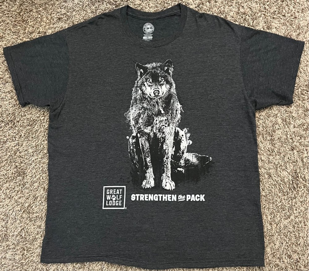 Great Wolf Lodge Strengthen The Pack Men’s Gray T-Shirt Size XL