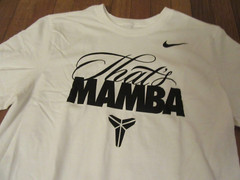 Nike Kobe Bryant That’s Mamba Tee T-Shirt Size Large White HQ1757 100 Brand New