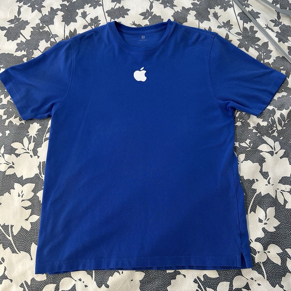 Official Apple Store Employee Uniform T-Shirt Blue Embroidered Logo Size L