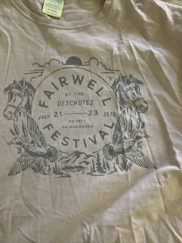 Farewell Festival 2023 XL Concert T-shirt Zach Bryan Willie Nelson