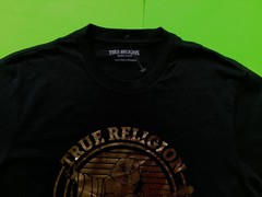 TRUE RELIGION Mens Short Sleeve T-Shirt Size XL Black with Gold 100% Cotton NEW