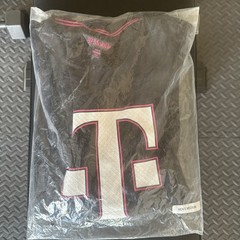 Brand New! Men’s Med Tmobile Uniform T-Shirt. Retail Ready! Med Sizes