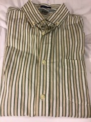 Button down shirt size M old navy brand nwt $ 24.50