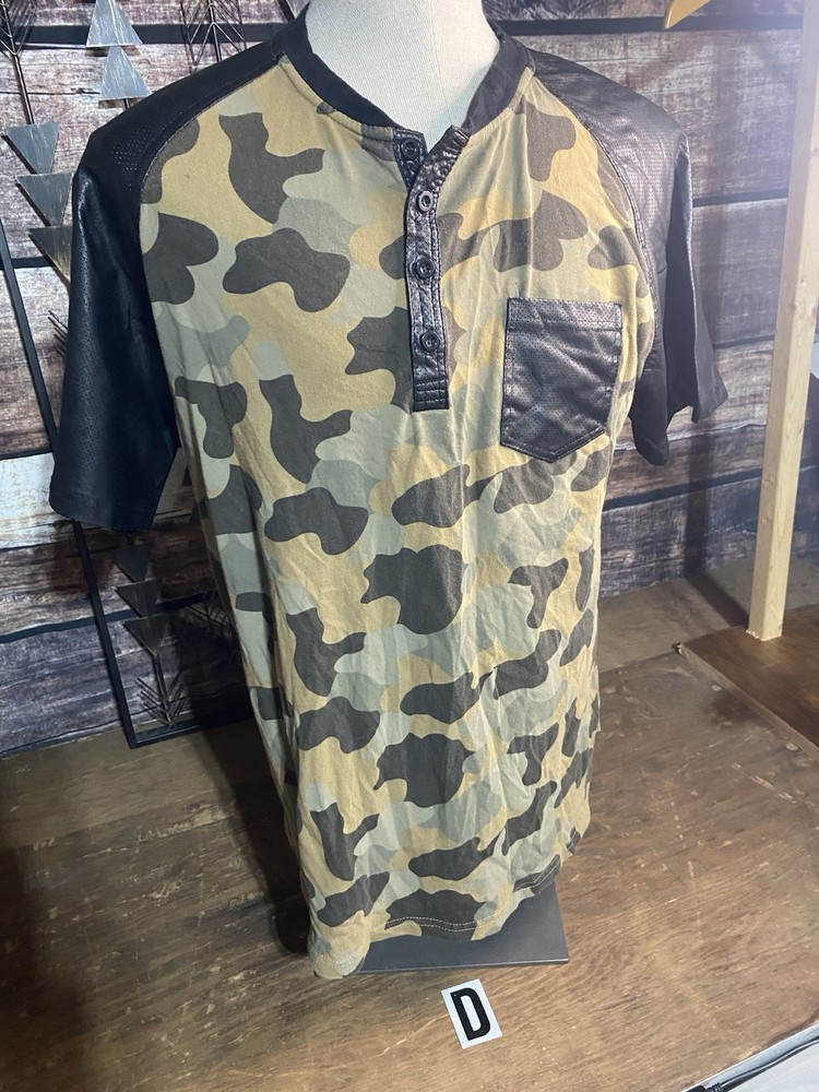 Winchester Shirt Mens XL Short Sleeve Synthetic Leather Cotton Camouflage Henley