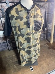 Winchester Shirt Mens XL Short Sleeve Synthetic Leather Cotton Camouflage Henley