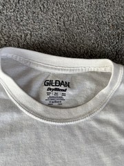 Gildan DryBlend Men’s M White Tagless Crew Neck Short Sleeve T-Shirt