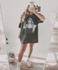 MEDIUM Taylor Middle Finger Shirt, Trendy Aesthetic Comfort Colors Tee, Rep Era