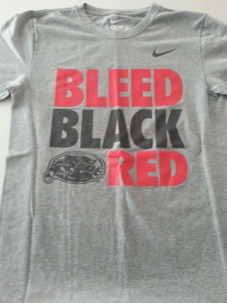 NIKE MENS GRAY SHORT SLEEVE COTTON SMALL S BLEED BLACK AND RED PANTHERS