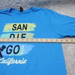 District San Diego California Surf Graphic T-Shirt Blue Size M
