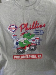 Philadelphia team Phillie t shirt,Phanatic. Grey color,cartoon graphic. X Large