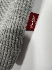 Levi’s Men’s Gray Waffle Knit Henley Long Sleeve T-Shirt Logo Buttons XL