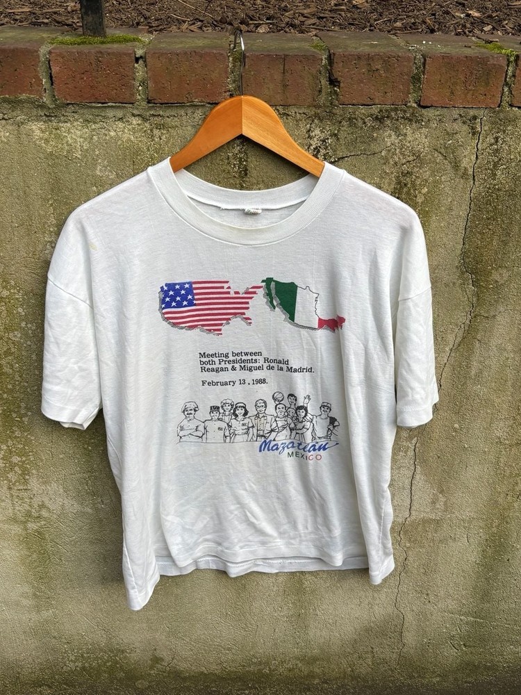 Vintage 1988 Ronald Reagan & Miguel de la Madrid Meeting Mazatlan Mexico T-Shirt