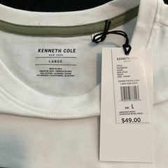 Kenneth Cole Graphic Tee shirt Men’s Size Large Raised Logo Moss Stone White NEW