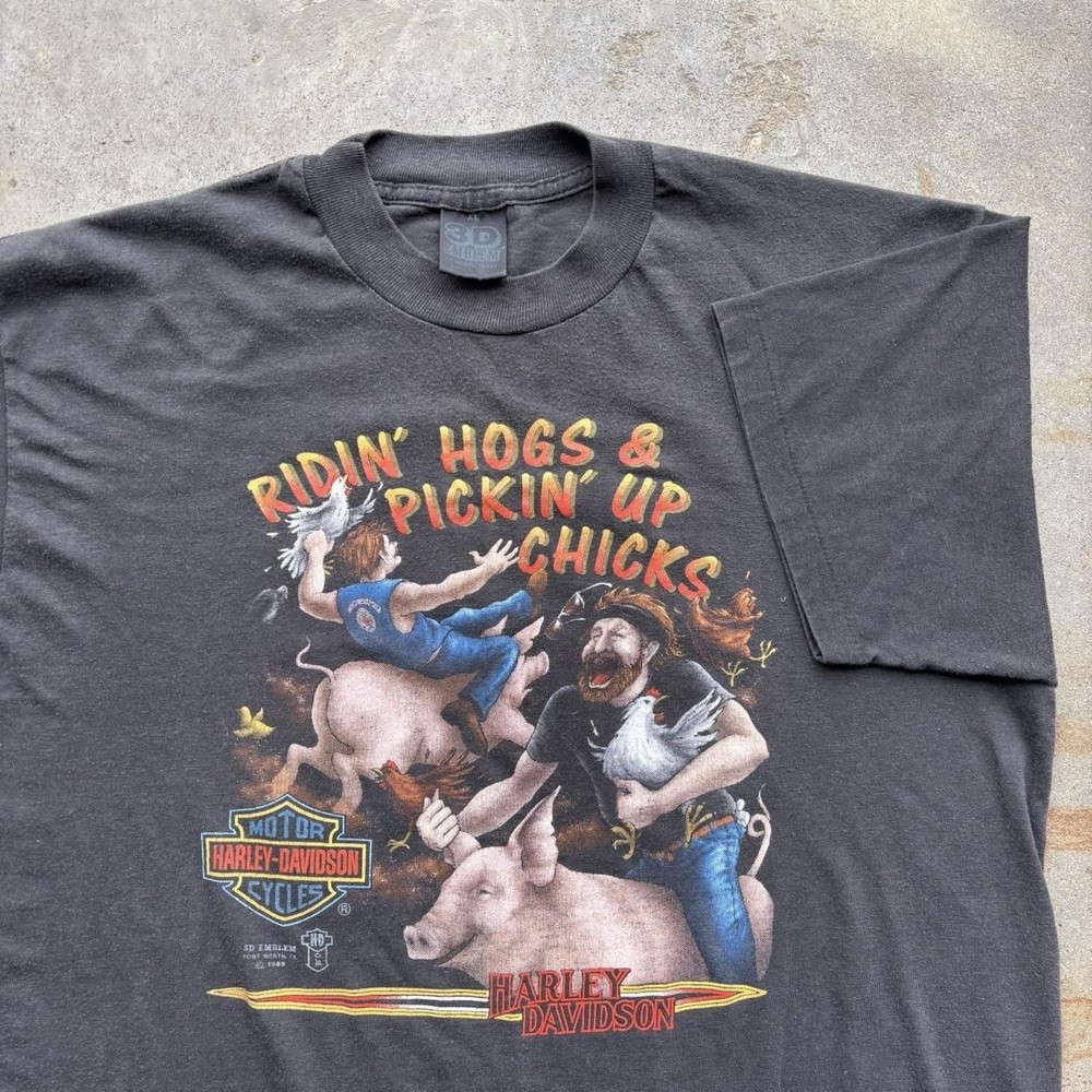 Very Rare 1989 Harley Davidson 3D Emblem “Ridin’ Hogs and Pickin’ Up Chicks Tee”