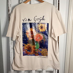 Vincent Van Gogh Unisex Beige T-Shirt Sz XL Variation “Sunflowers” Gloss Print