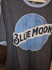 Blue Moon Beer 2016 Ringed T Shirt Size XL-Cotton, Poly, Rayon Blend