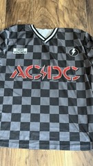 Black Men’s Medium AC/DC High Voltage Graphic Design T-shirt Short Sleeve V Neck