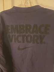 Nike Max90 Embrace Victory Graphic T-shirt Men Size Med. HQ2579 045